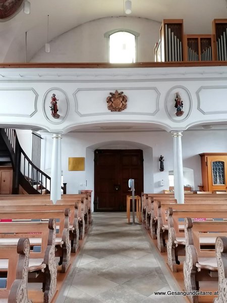 Kirche Klaus Trauerfeier Beerdigung Verabschiedung Vorarlberg Musik Kirche Trauersängerin Sängerin mit Gitarre www.trauer-musik.at www.gesangundgitarre.at Gesang Gitarre Yvonne Brugger Trauersängerin Kirchensängerin