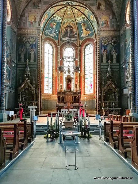 Kirche Dornbirn Hatlerdorf Trauersängerin Trauerfeier Beerdigung Verabschiedung Vorarlberg Musik Kirche Trauersängerin Sängerin mit Gitarre www.gesangundgitarre.at Gesang Gitarre Yvonne Brugger
