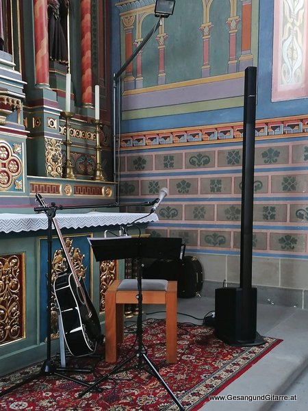 Kirche Dornbirn Hatlerdorf Trauersängerin Trauerfeier Beerdigung Verabschiedung Vorarlberg Musik Kirche Trauersängerin Sängerin mit Gitarre www.gesangundgitarre.at Gesang Gitarre Yvonne Brugger