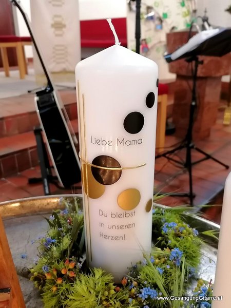 Kirche Bludenz Vorarlberg Trauerfeier Beerdigung Verabschiedung Musik Kirche Solomusikerin Sängerin mit Gitarre www.trauer-musik.at www.gesangundgitarre.at Gesang Gitarre Yvonne Brugger Trauersängerin Kirchensängerin Kirche Trauerfeier Beerdigung Verabschiedung Vorarlberg Musik Kirche Trauersängerin Sängerin mit Gitarre www.trauer-musik.at www.gesangundgitarre.at Gesang Gitarre Yvonne Brugger Trauersängerin Kirchensängerin