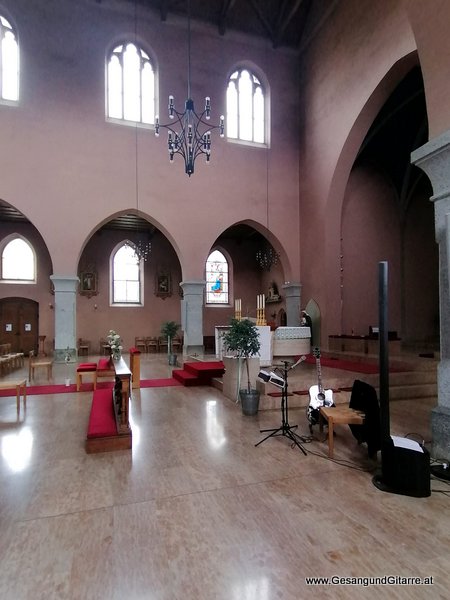 Eschen Fürstentum Liechtenstein Bodensee Bodenseekreis Allgäu Trauung Musik Solomusikerin Sängerin Hochzeitssängerin Hochzeit Trauung Vorarlberg Kirche www.gesangundgitarre.at Gesang Gitarre Yvonne Brugger