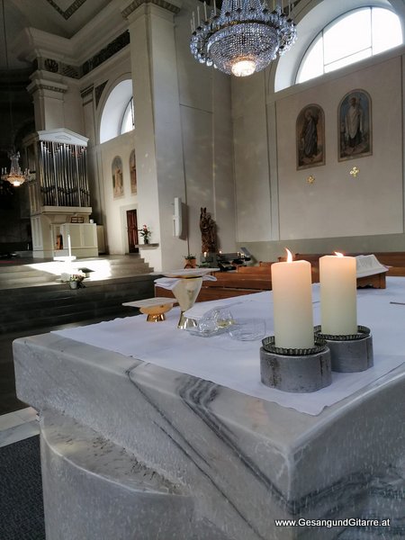 Kirche Dornbirn St. Martin Stadtkirche Vorarlberg Verabschiedung Trauerfeier Beerdigung Verabschiedung Totenwache Musik Kirche Solomusikerin Sängerin mit Gitarre www.trauer-musik.at www.gesangundgitarre.at Gesang Gitarre Yvonne Brugger Trauersängerin Kirchensängerin Kirche Trauerfeier Beerdigung Verabschiedung Vorarlberg Musik Kirche Sängerin mit Gitarre www.trauer-musik.at www.gesangundgitarre.at Gesang Gitarre Yvonne Brugger Trauersängerin Kirchensängerin