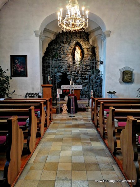 Kirche Kapelle Hohenems Vorarlberg Verabschiedung Trauerfeier Beerdigung Verabschiedung Totenwache Musik Kirche Solomusikerin Sängerin mit Gitarre www.trauer-musik.at www.gesangundgitarre.at Gesang Gitarre Yvonne Brugger Trauersängerin Kirchensängerin Kirche Trauerfeier Beerdigung Verabschiedung Vorarlberg Musik Kirche Sängerin mit Gitarre www.trauer-musik.at www.gesangundgitarre.at Gesang Gitarre Yvonne Brugger Trauersängerin Kirchensängerin
