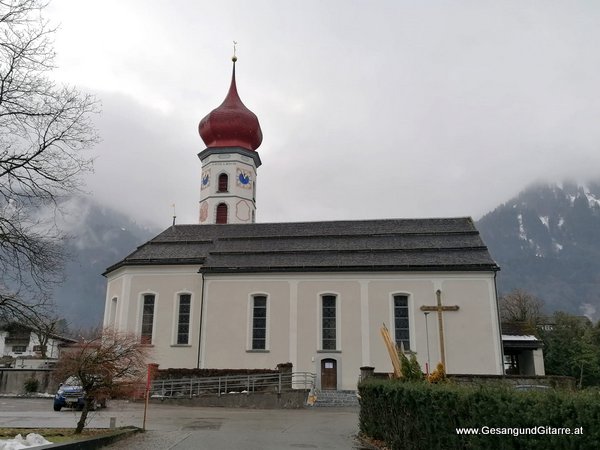 Kirche Vandans Vorarlberg Trauerfeier Verabschiedung Beerdigung Begräbnis Musik Kirche Solomusikerin Sängerin mit Gitarre www.trauer-musik.at www.gesangundgitarre.at Gesang Gitarre Yvonne Brugger Trauersängerin Kirchensängerin Kirche Trauerfeier Beerdigung Verabschiedung Vorarlberg Musik Kirche Sängerin mit Gitarre www.trauer-musik.at www.gesangundgitarre.at Gesang Gitarre Yvonne Brugger Trauersängerin Kirchensängerin