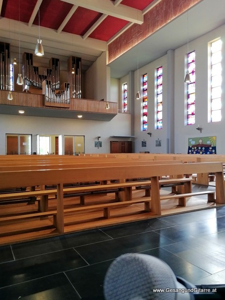 St. Gebhard Kirche Bregenz Vorarlberg Verabschiedung Trauerfeier Beerdigung Verabschiedung Totenwache Musik Kirche Solomusikerin Sängerin mit Gitarre www.trauer-musik.at www.gesangundgitarre.at Gesang Gitarre Yvonne Brugger Trauersängerin Kirchensängerin Kirche Trauerfeier Beerdigung Verabschiedung Vorarlberg Musik Kirche Sängerin mit Gitarre www.trauer-musik.at www.gesangundgitarre.at Gesang Gitarre Yvonne Brugger Trauersängerin Kirchensängerin