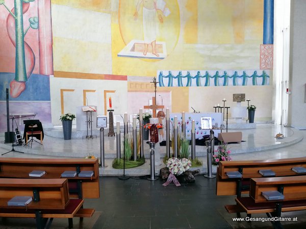 Musik Totenwache Kirche Trauersängerin Sängerin mit Gitarre Vorarlberg Dornbirn Trauermusik Trauersängerin Beerdigung Begräbnis Trauerfeier Verabschiedung Bregenz Vorarlberg www.gesangundgitarre.at www.trauer-musik.at yvonne brugger