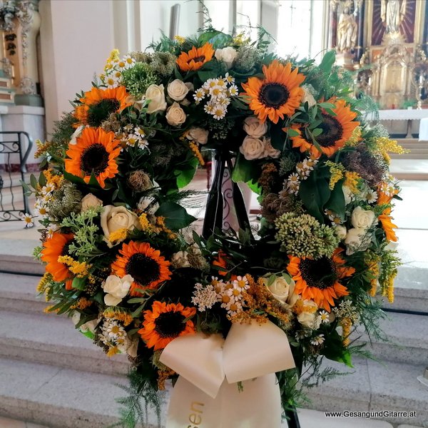 Kirche Höchst Bodensee Trauerfeier Beerdigung Verabschiedung Vorarlberg Musik Kirche Trauersängerin Sängerin mit Gitarre www.gesangundgitarre.at Gesang Gitarre Yvonne Brugger