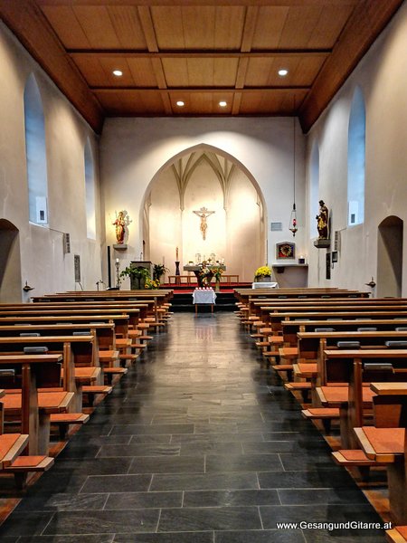 Kirche Gams Schweiz Trauerfeier Beerdigung Verabschiedung Vorarlberg Musik Kirche Trauersängerin Sängerin mit Gitarre www.trauer-musik.at www.gesangundgitarre.at Gesang Gitarre Yvonne Brugger Trauersängerin Kirchensängerin