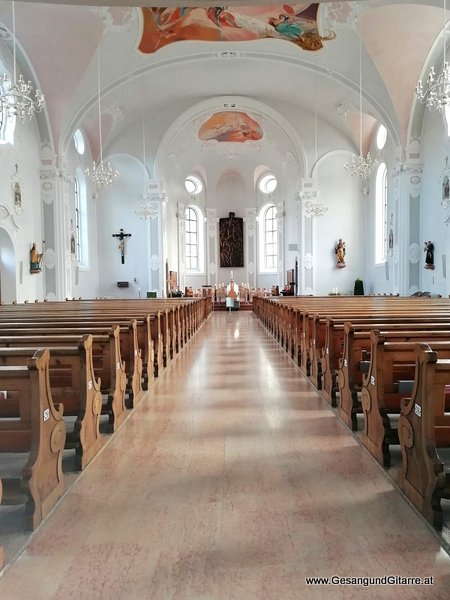 Koblach Trauerfeier Verabschiedung Beerdigung www.GesangundGitarre.at Yvonne Brugger Sängerin Trauersängerin Solosängerin Solomusikerin Musikerin Vorarllberg Ostschweiz Bodensee Bodenseeraum Grab Kirche
