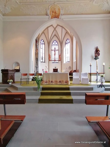 Kirche Röthis Musik Solomusikerin Sängerin Hochzeitssängerin Hochzeit Trauung Vorarlberg Kirche www.gesangundgitarre.at Gesang Gitarre Yvonne Brugger