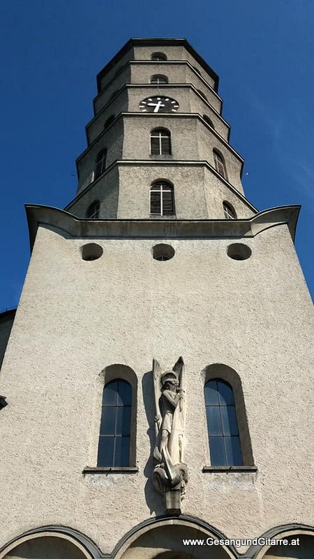 Sängerin Trauersängerin Yvonne Brugger Vorarlberg Kirche Mariahilf Bregenz Trauerfeier Beerdigung
