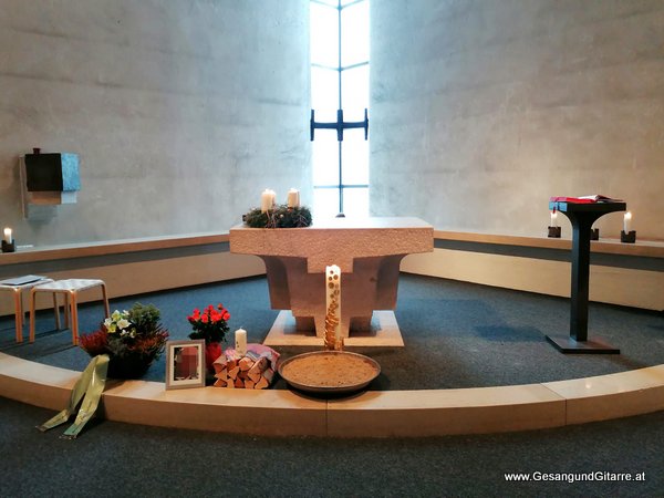 Kapelle St. Arbogast Götzis Musik Trauerfeier Kirche Trauersängerin Sängerin mit Gitarre Beerdigung Begräbnis Trauerfeier Verabschiedung Vorarlberg www.gesangundgitarre.at yvonne brugger