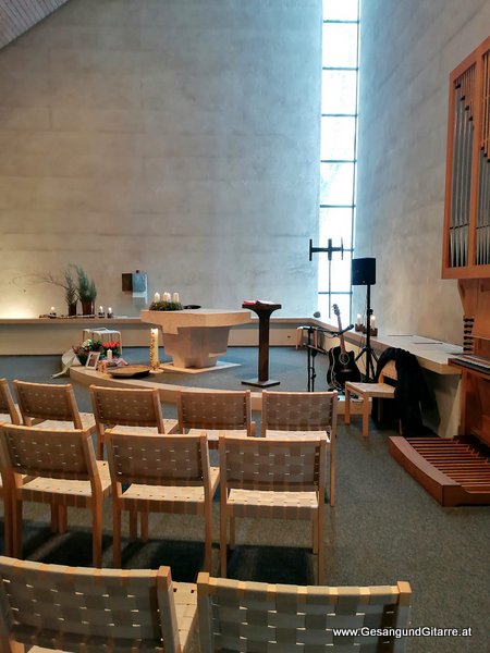Kapelle St. Arbogast Götzis Musik Trauerfeier Kirche Trauersängerin Sängerin mit Gitarre Beerdigung Begräbnis Trauerfeier Verabschiedung Vorarlberg www.gesangundgitarre.at yvonne brugger