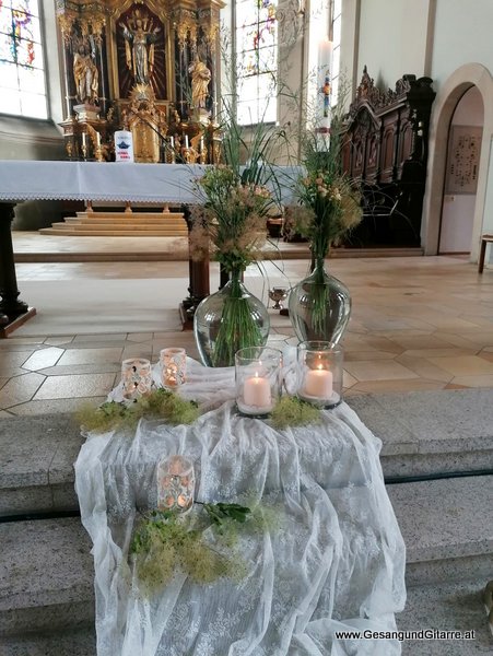 Hochzeitssängerin Höchst Musik Sängerin Hochzeitssängerin Hochzeit Trauung Vorarlberg Kirche www.gesangundgitarre.at Gesang Gitarre Yvonne Brugger