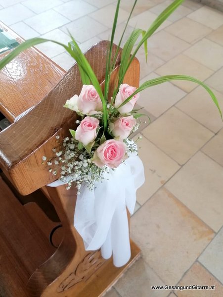 Hochzeitssängerin Höchst Musik Sängerin Hochzeitssängerin Hochzeit Trauung Vorarlberg Kirche www.gesangundgitarre.at Gesang Gitarre Yvonne Brugger