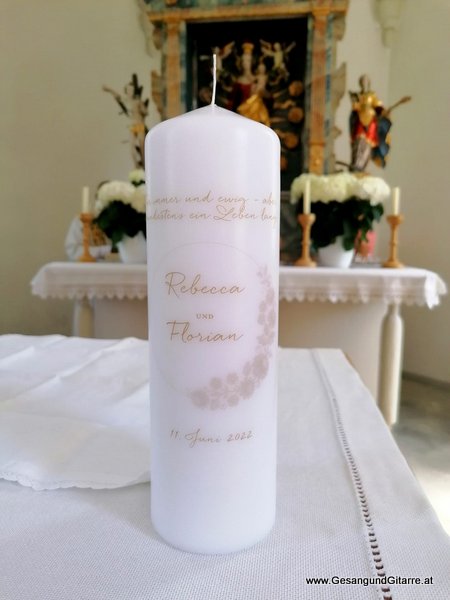 Laterns Musik Sängerin Hochzeitssängerin Hochzeit Trauung Vorarlberg Kirche www.gesangundgitarre.at Gesang Gitarre Yvonne Brugger