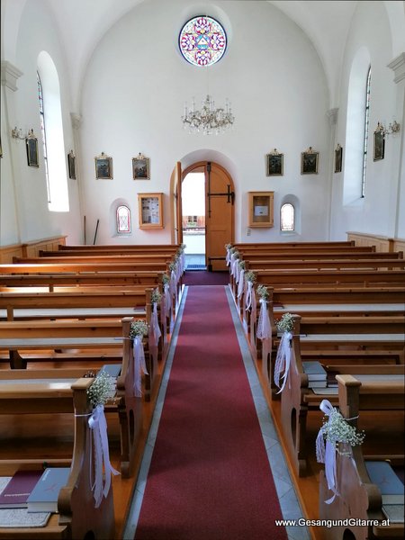 Laterns Musik Sängerin Hochzeitssängerin Hochzeit Trauung Vorarlberg Kirche www.gesangundgitarre.at Gesang Gitarre Yvonne Brugger