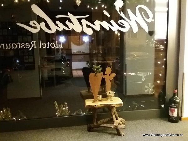 Sängerin Trauersängerin Yvonne Brugger Musik Unterhaltung Geburtstagsfeier Vorarlberg Liechtenstein Schweiz